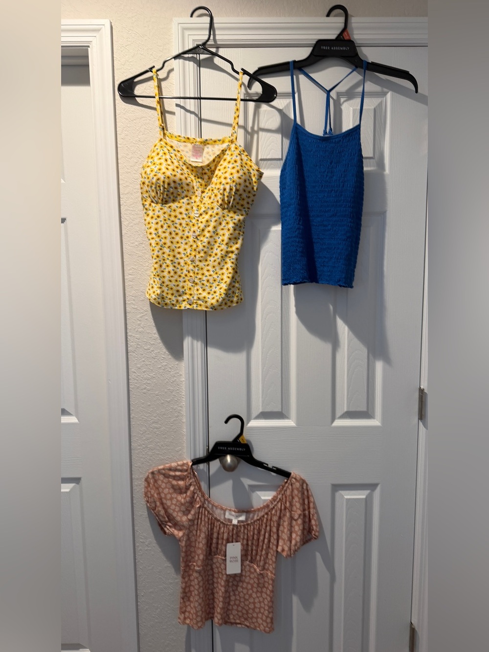 3 Crop Top  Bundle Size L.